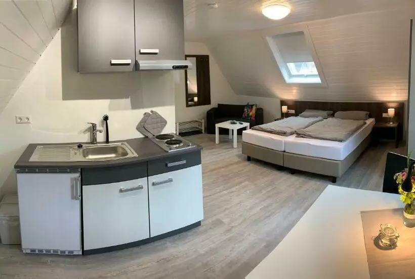 Pension Deckenpfronn