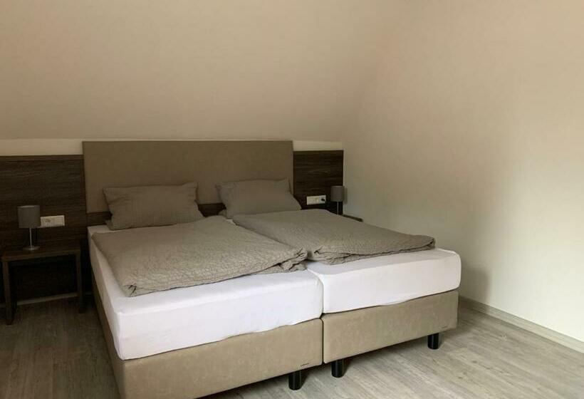 Pension Deckenpfronn