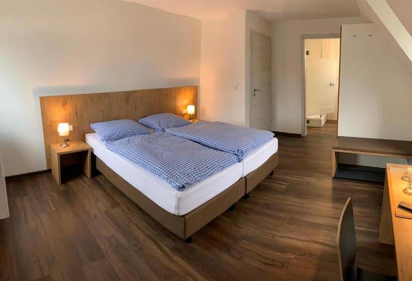 Pension Deckenpfronn