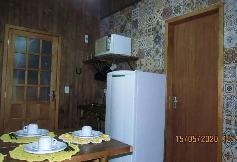 ユースホステル Chalés Vila De Urupema Quarto Papagaio Charão