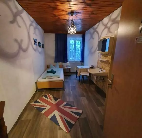 ユースホステル Gästehaus Weißes Lamm   Monteurzimmer