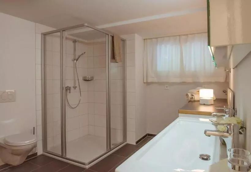 تختخواب و صبحانه Campingplatz Mittagsspitze