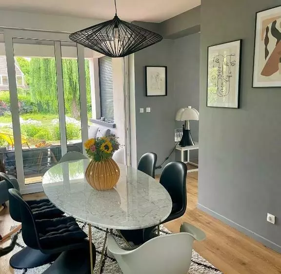 Aamiaismajoitus (B&B) La Demeure Marcquoise