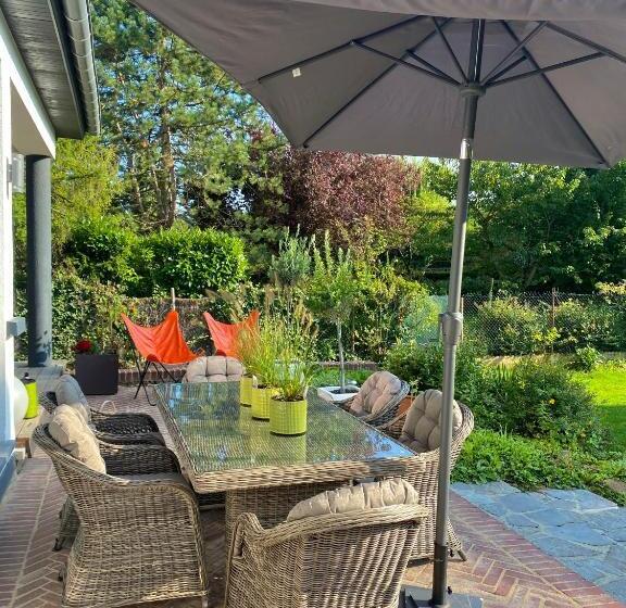 住宿加早餐  La Demeure Marcquoise