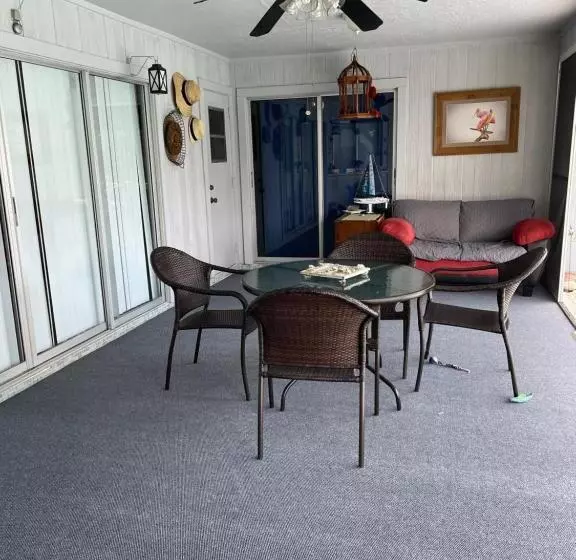 Aamiaismajoitus (B&B) Rae’s Place