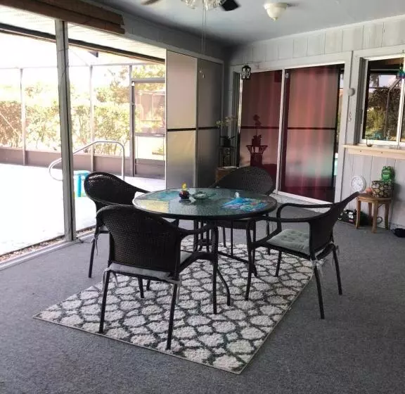 Aamiaismajoitus (B&B) Rae’s Place