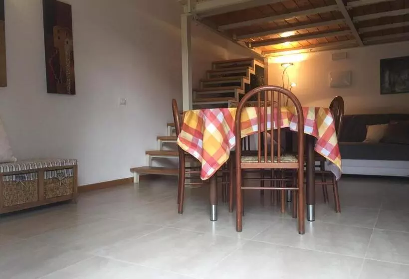 ホテル Agriturismo Monteroseo