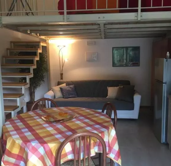 ホテル Agriturismo Monteroseo