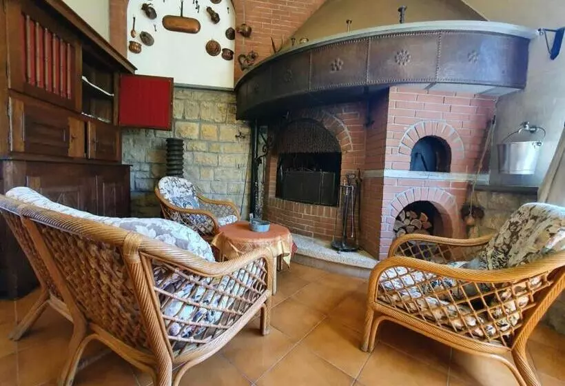 ホテル Agriturismo Monteroseo