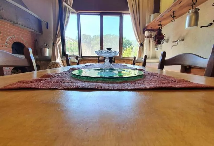 ホテル Agriturismo Monteroseo