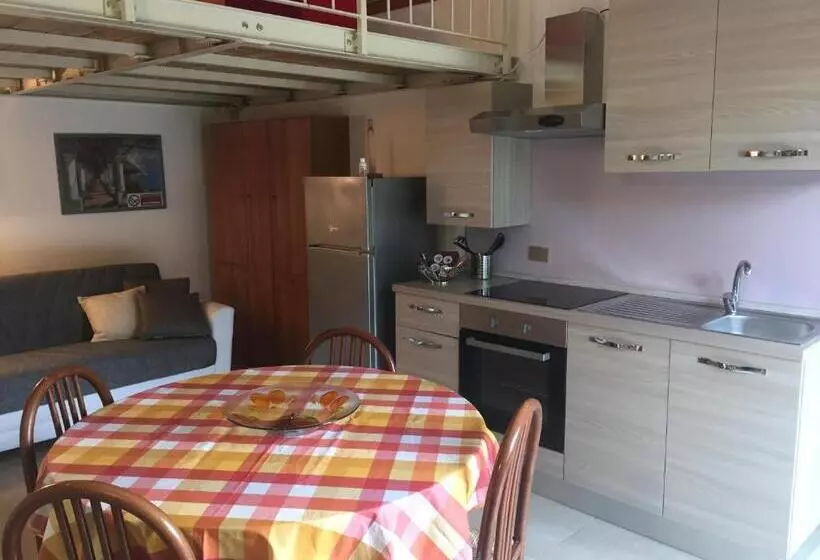 ホテル Agriturismo Monteroseo
