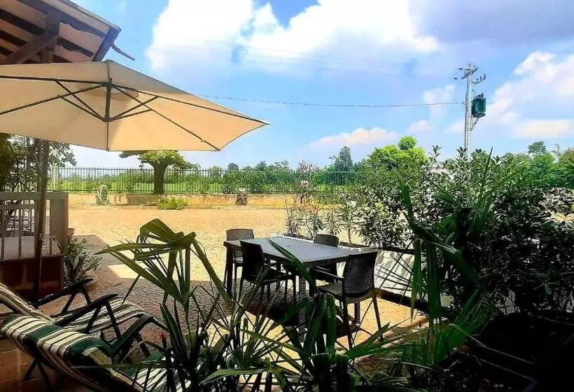 ホテル Agriturismo Monteroseo