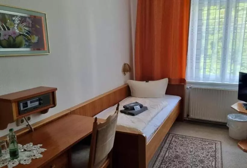 هتل Cafe Zur Talsperre