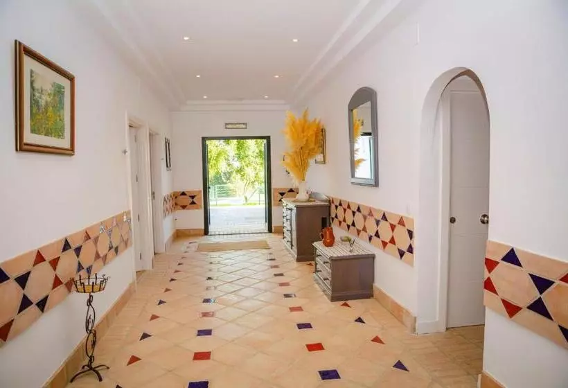 Hotelli Hostal Restaurante Benalup Golf