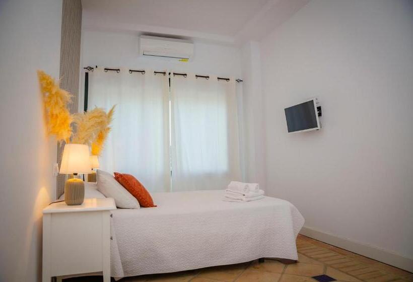 酒店 Hostal Restaurante Benalup Golf