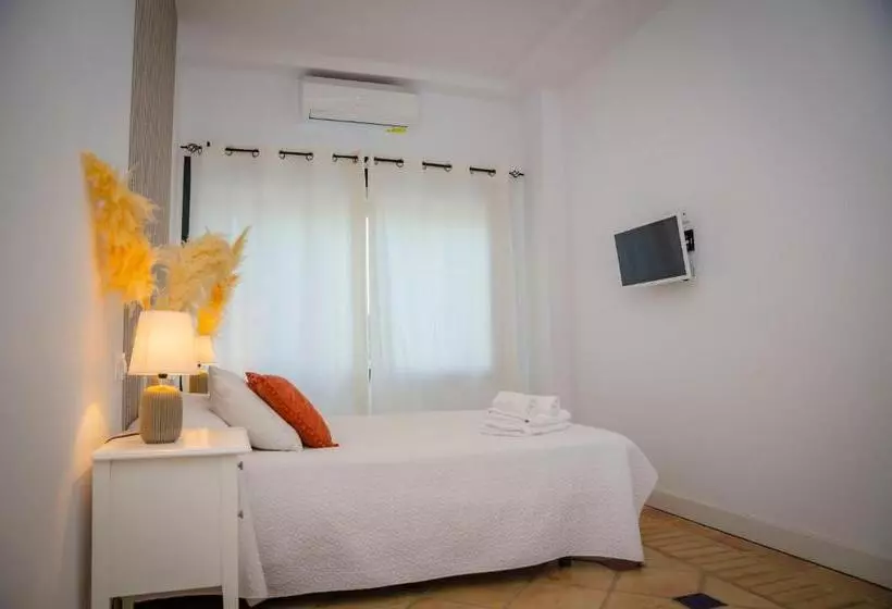 Hotelli Hostal Restaurante Benalup Golf