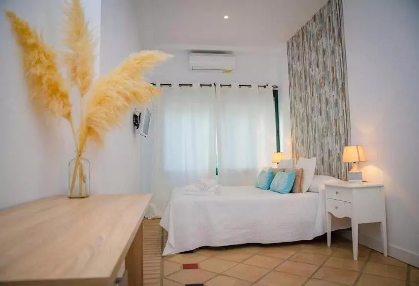 Hotelli Hostal Restaurante Benalup Golf