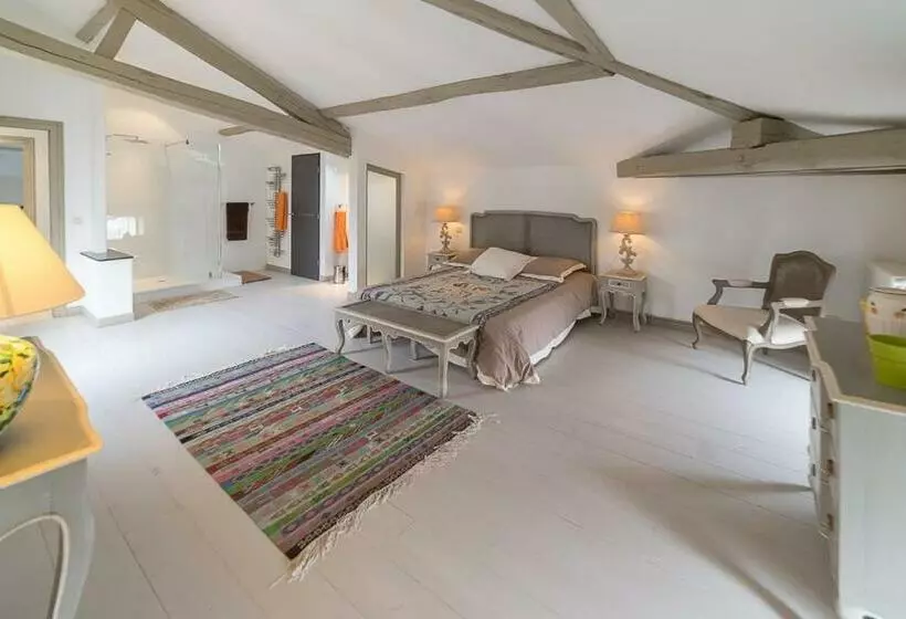 پانسیون Domaine De La Hure