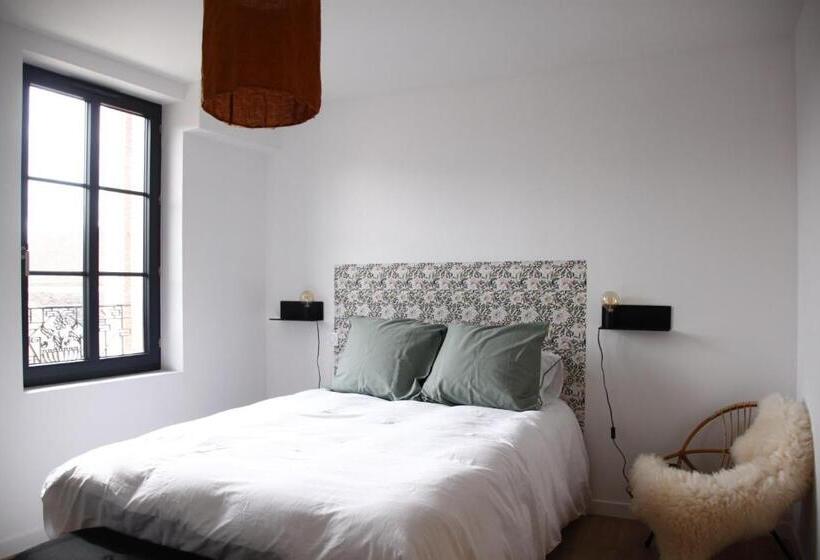 بنسيون L Escale Bellifontaine