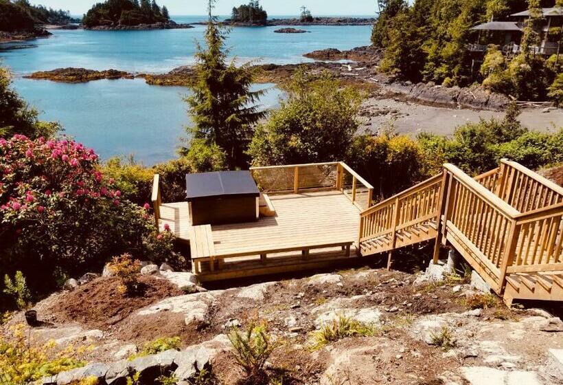 Bed and Breakfast 378 Marine Drive