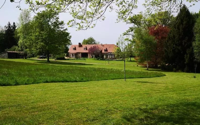Aamiaismajoitus (B&B) Bienvenue Au Mas