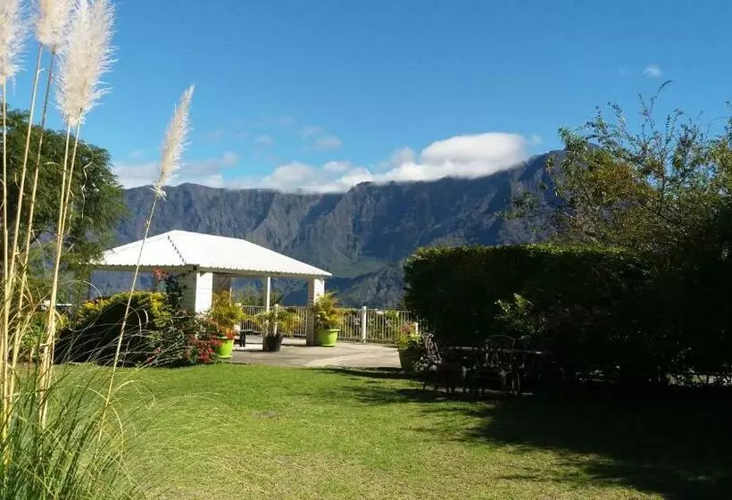 تختخواب و صبحانه Chambres D Hôtes Doris