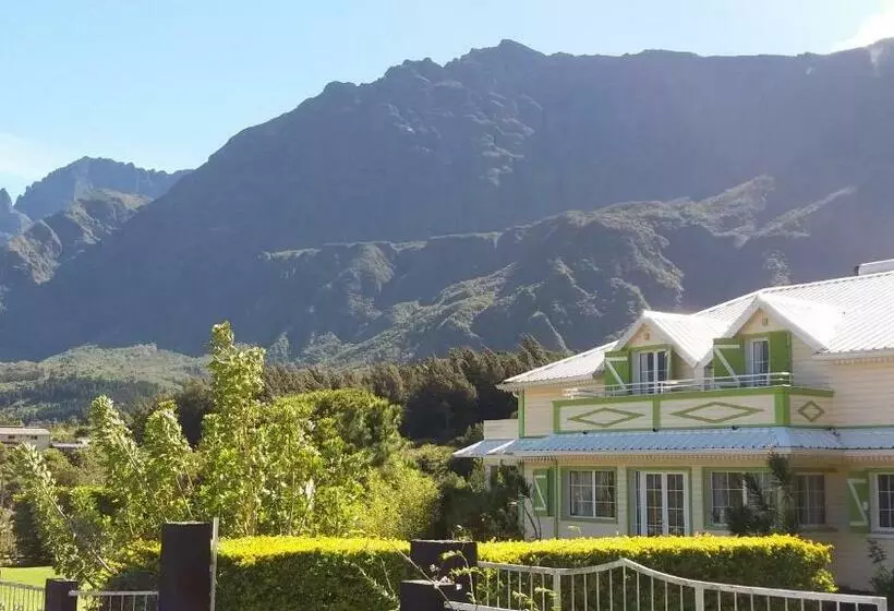 تختخواب و صبحانه Chambres D Hôtes Doris