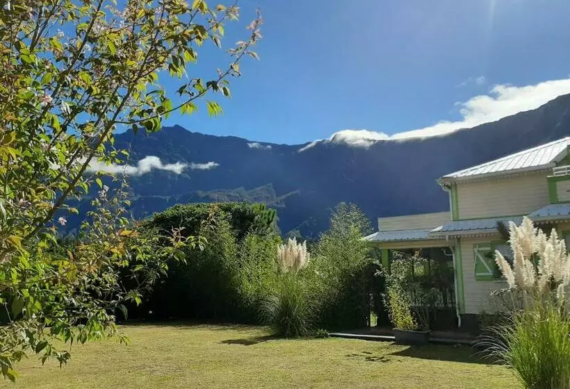 تختخواب و صبحانه Chambres D Hôtes Doris