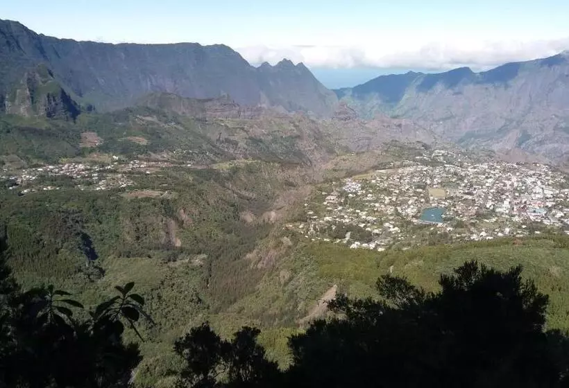 تختخواب و صبحانه Chambres D Hôtes Doris