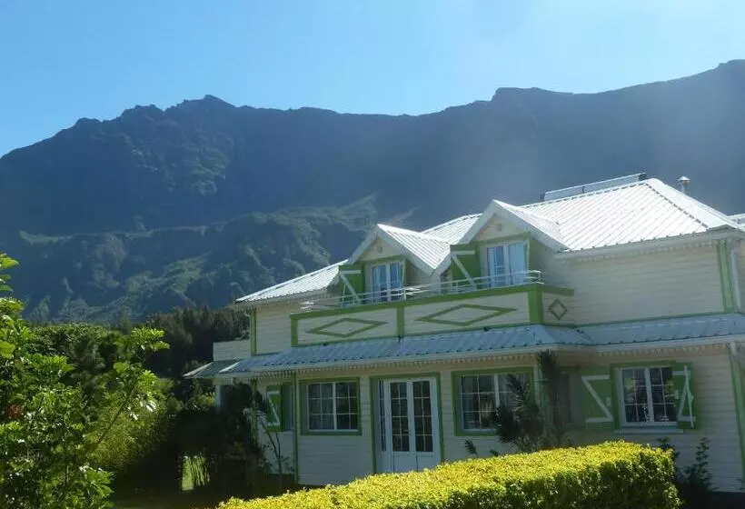 تختخواب و صبحانه Chambres D Hôtes Doris