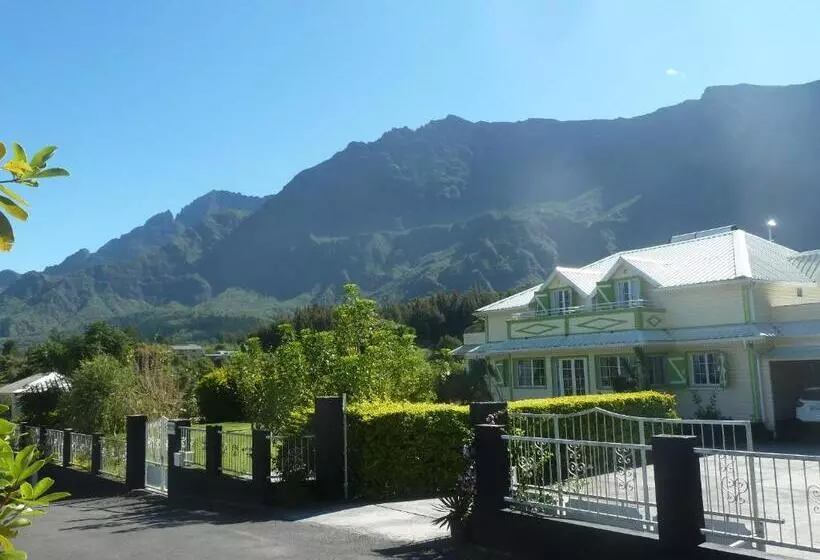 تختخواب و صبحانه Chambres D Hôtes Doris