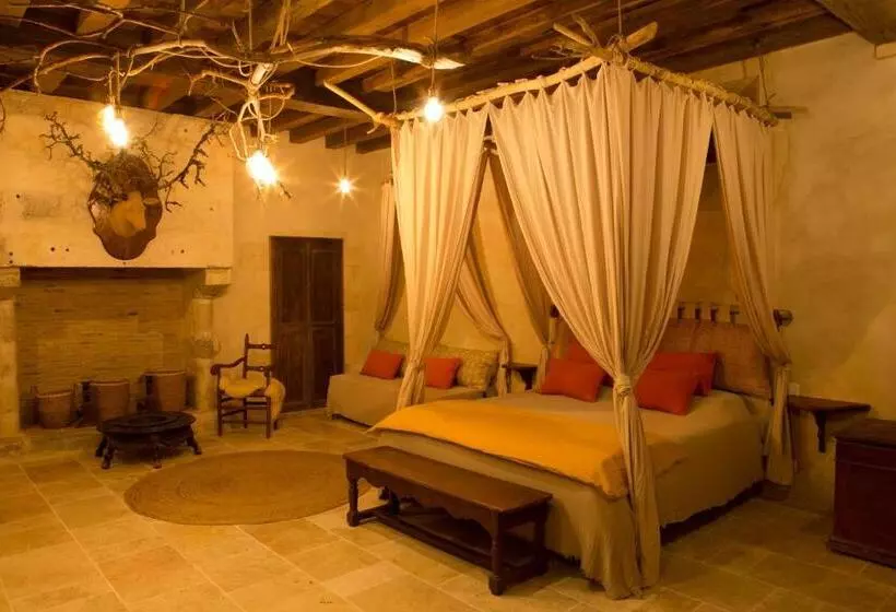 Aamiaismajoitus (B&B) Château De Bois Charmant