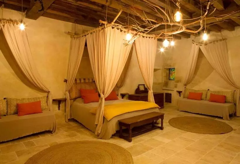 Aamiaismajoitus (B&B) Château De Bois Charmant