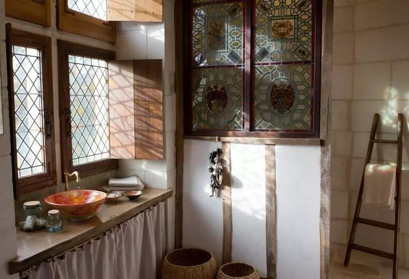 Aamiaismajoitus (B&B) Château De Bois Charmant