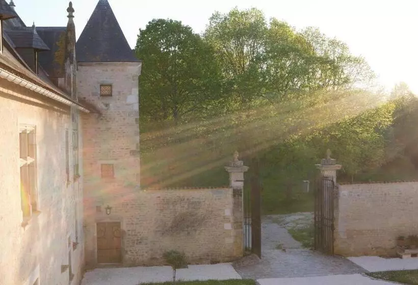 Aamiaismajoitus (B&B) Château De Bois Charmant