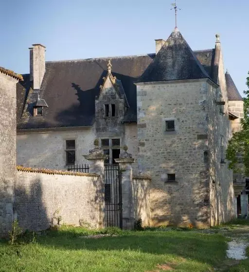 Aamiaismajoitus (B&B) Château De Bois Charmant