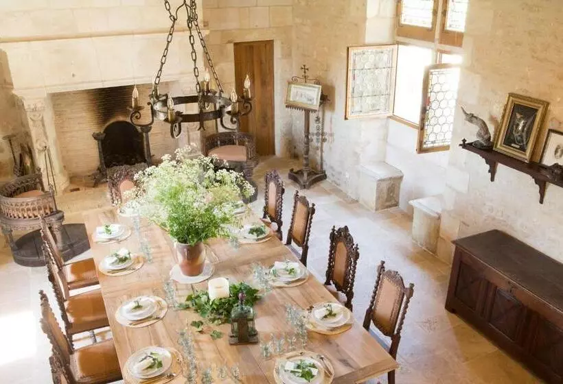 Aamiaismajoitus (B&B) Château De Bois Charmant