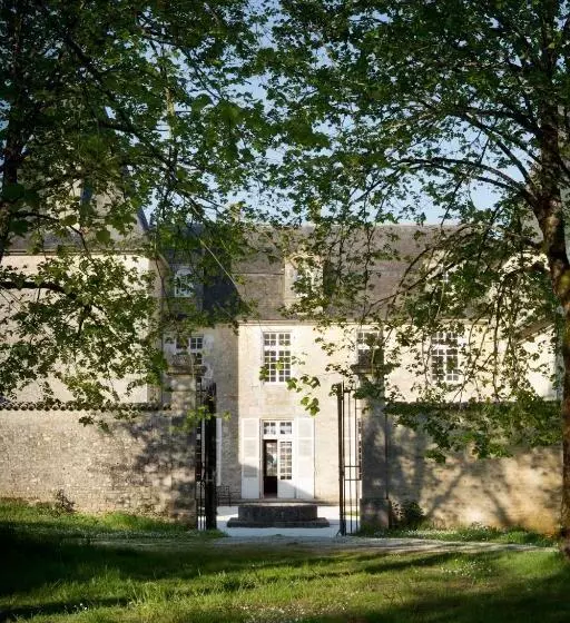 Aamiaismajoitus (B&B) Château De Bois Charmant