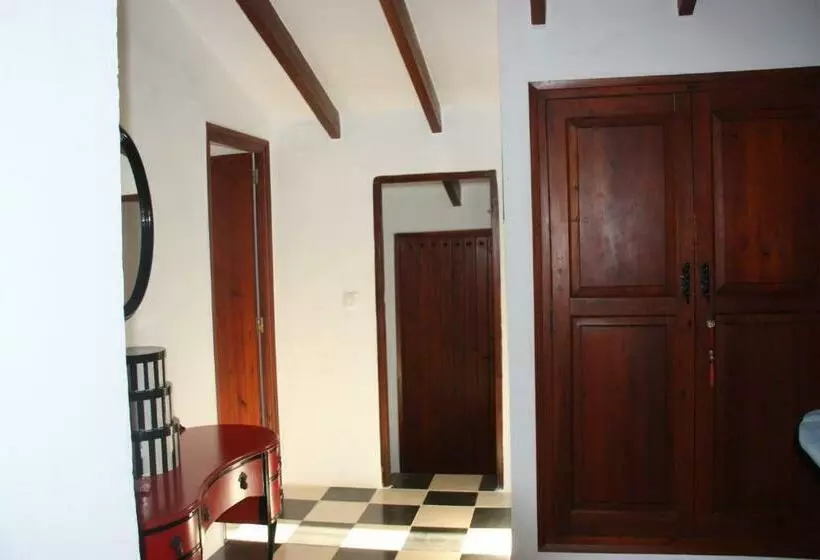 Aamiaismajoitus (B&B) Finca Los Bancales