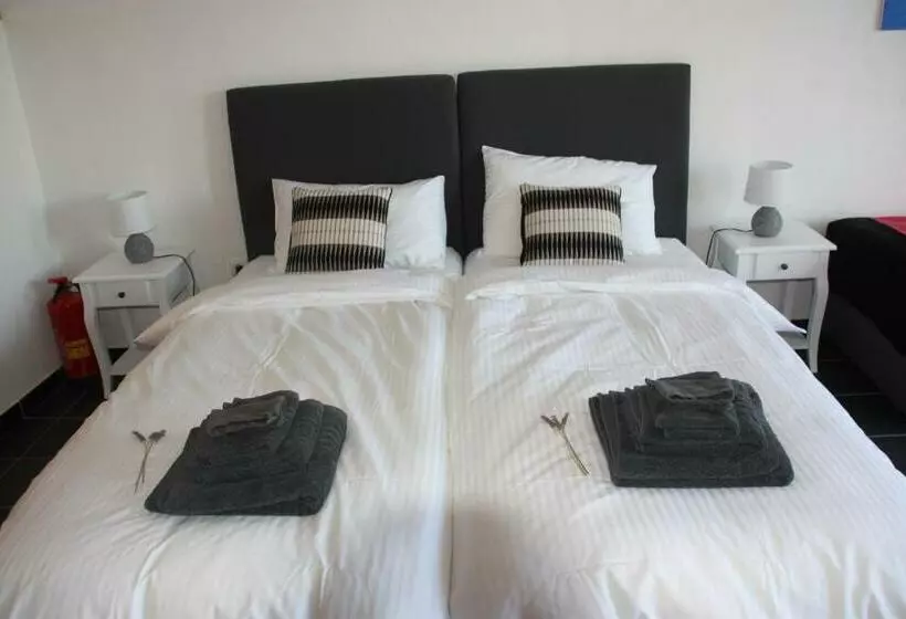 Aamiaismajoitus (B&B) Finca Los Bancales