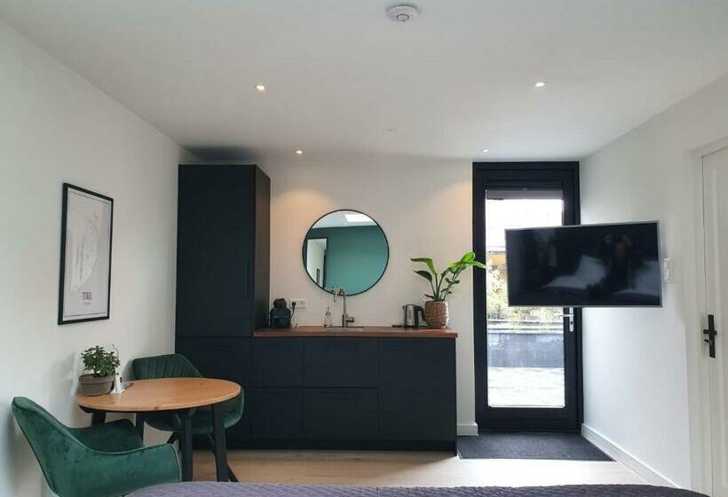 تختخواب و صبحانه Studio Smidt