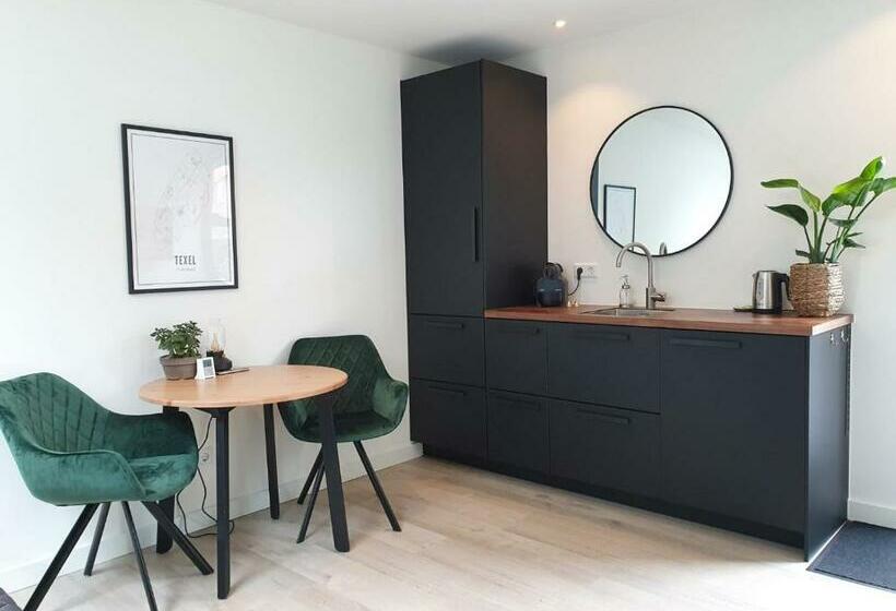 تختخواب و صبحانه Studio Smidt