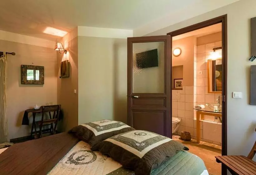 هتل Hôtel Mas Vidau Porte Des Alpilles