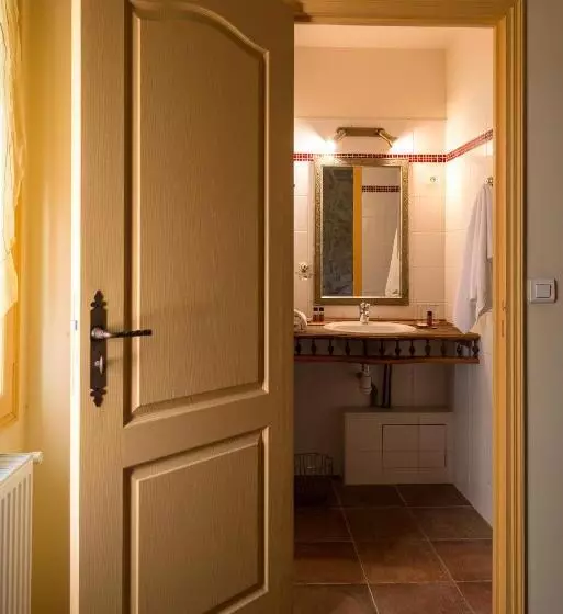 هتل Hôtel Mas Vidau Porte Des Alpilles
