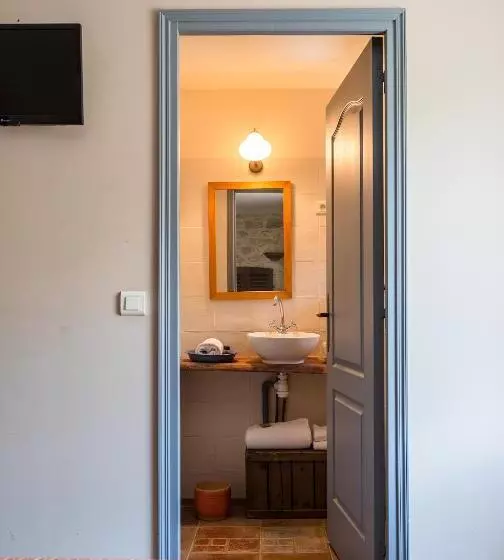 هتل Hôtel Mas Vidau Porte Des Alpilles