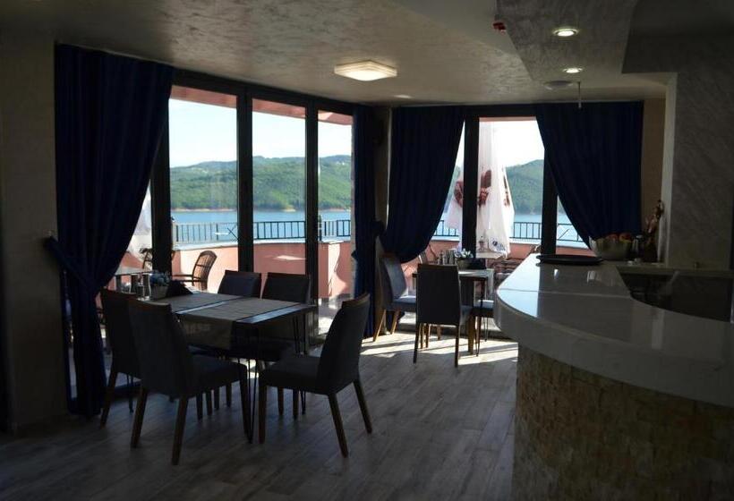 فندق Mobi Dick Family