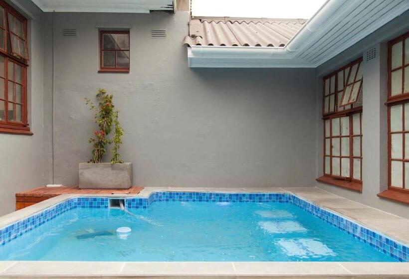 酒店 The City Club