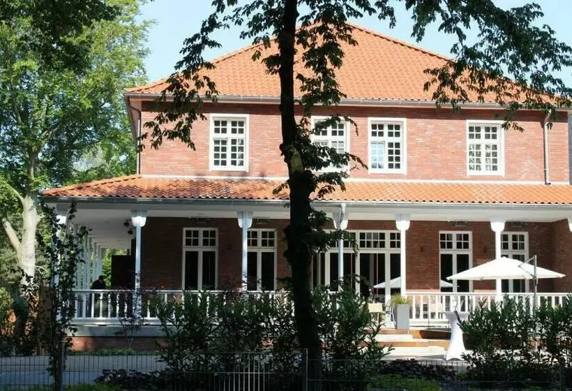 Hotelli Villa Medici