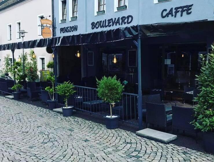 ペンション Caffe Boulevard Penzion