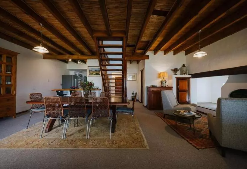 Majatalo Fairview House